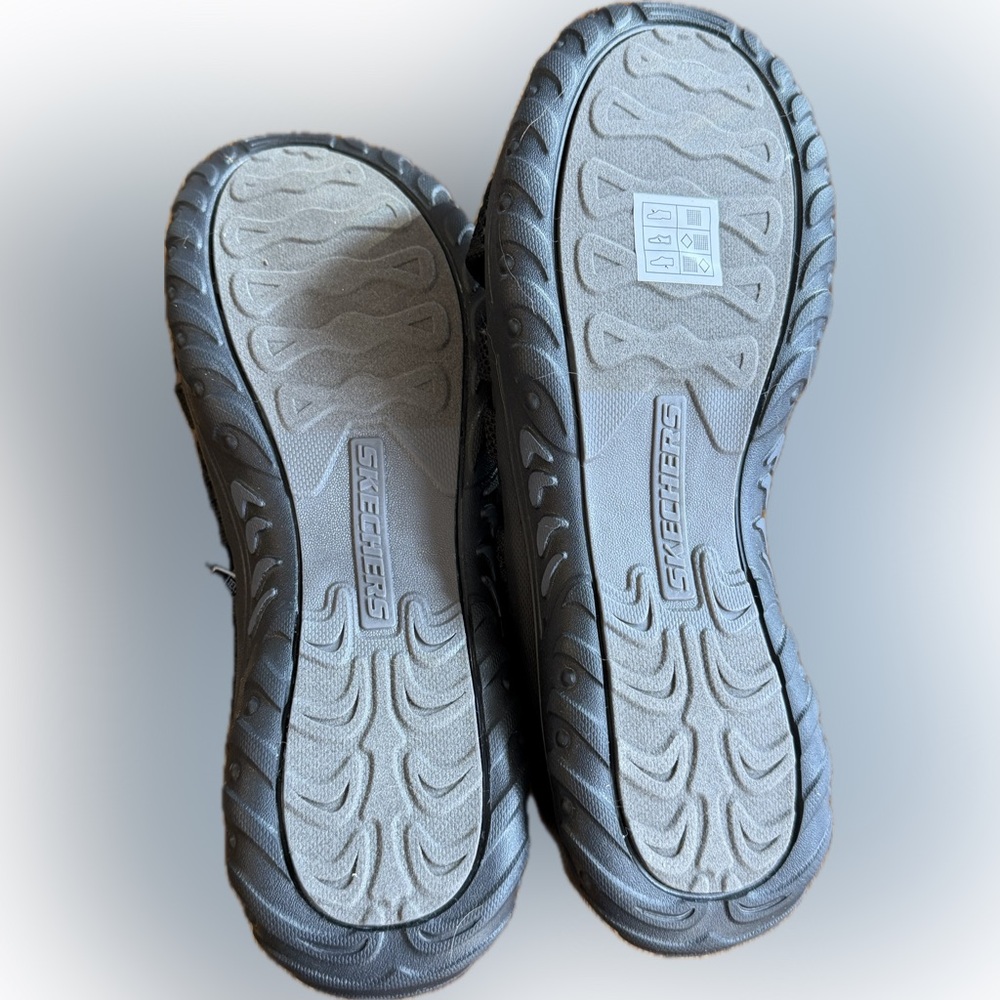 SKECHERS Luxe Foam Women’s Strappy Slide Sandals Size 9 Black NWT - Picture 3 of 9